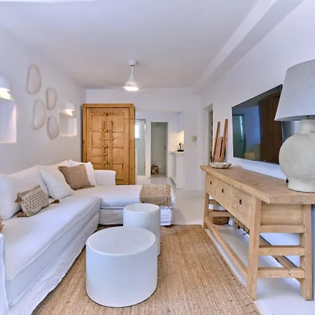 House Mikri Santa Maria *